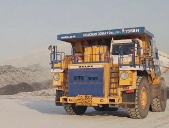 10 газовых 90-тонных самосвалов БЕЛАЗ до конца года будут поставлены в Кузбасс
