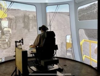 «Якутуголь» обучает управлять экскаваторами с помощью VR