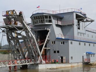 Сусуманзолото на реке Детрин в Магаданской области ввел в эксплуатацию новую драгу